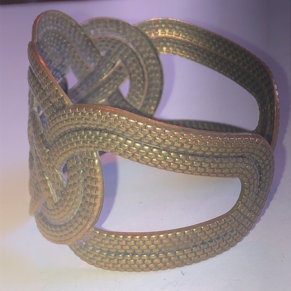 Vintage Brass Tone Retro Boho Chunky Wide Cuff Bracelet - Picture 5 of 6